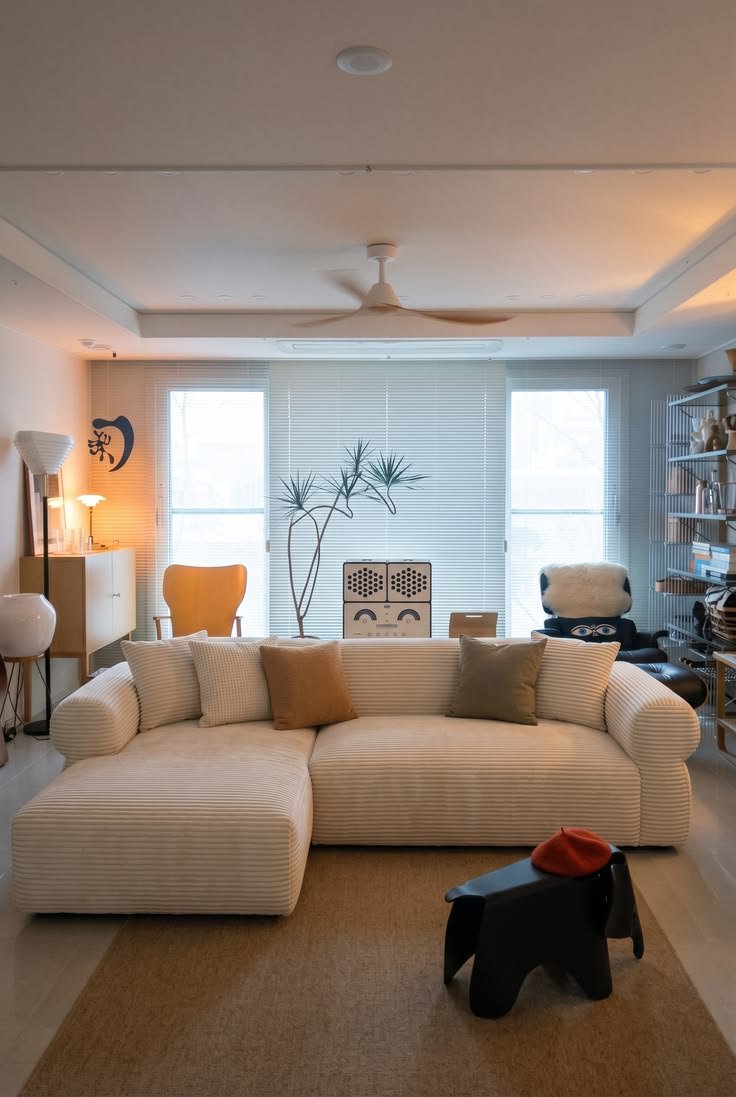 Classic white lounger sofa